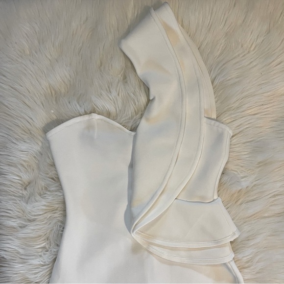 White Bodycon Ruffle One Shoulder Dress | SZ S - Picture 13 of 16